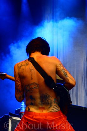 PEACE & LOVE © About Musïc | Jasmin Zekl