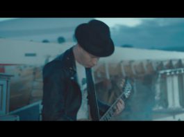 SUM41 – War (official Video)