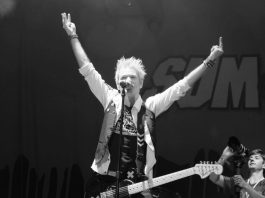 Sum41 zurück in Stuttgart Sum41 @ Taubertal Festival 2016 © Jasmin Zekl