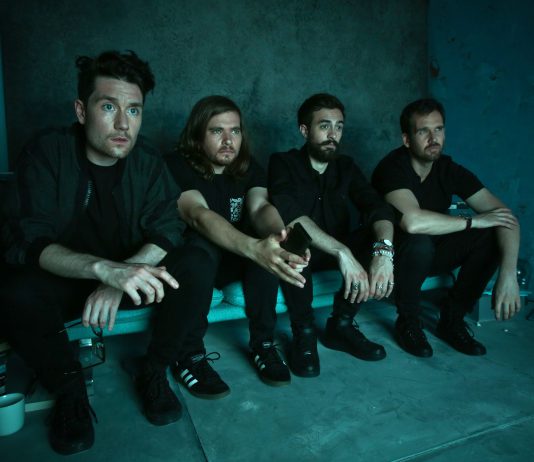 Bastille haben Green Days‘ Basket Case gecovert
