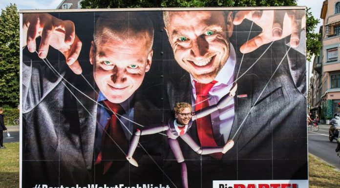 Berliner Abgeordnetenwahl – K.I.Z. an die Macht © Christian Jäger I www.facebook.com/DiePARTEIBerlin/