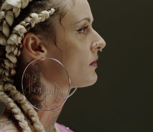 Jennifer Rostock – Hengstin (Video)