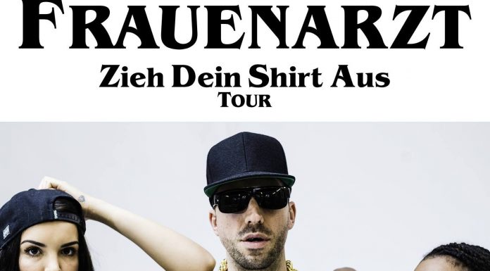 Frauenarzt zieht dir dein Shirt aus!