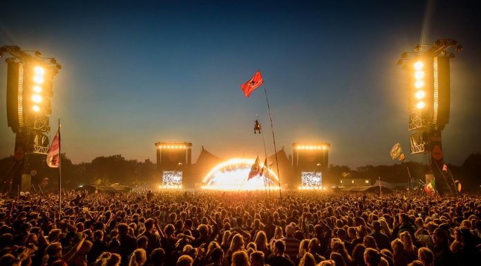 Roskilde Festival veröffentlich 11 neue Acts Roskilde Festival 2015 - Orange Stange © Joeri Swerts headshot.be
