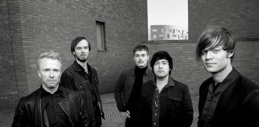 Mando Diao rocken wieder mit ihrer neuen Single Shake!