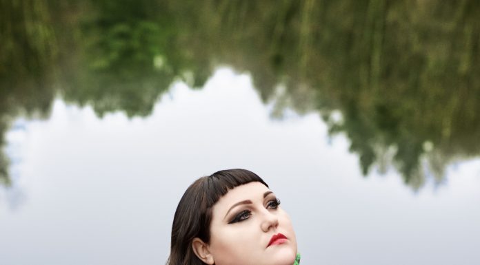 Beth Ditto ist zurück mit ihrem Soloalbum ‚Fake Sugar‘