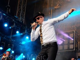 Jan Delay & LaBrassBanda beim 11. Winterbacher Zeltspektakel 2019