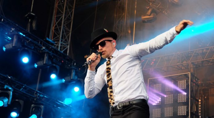 Jan Delay & LaBrassBanda beim 11. Winterbacher Zeltspektakel 2019