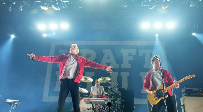 Kraftklub in der Schleyerhalle in Stuttgart – 21.10.2017