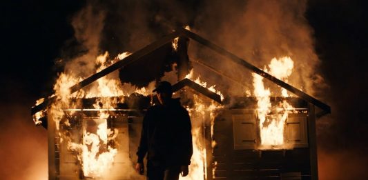 Casper haut ein Video zu „Lass sie gehen“ raus!