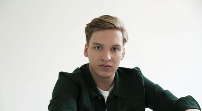 George Ezra – Staying At Tamara’s