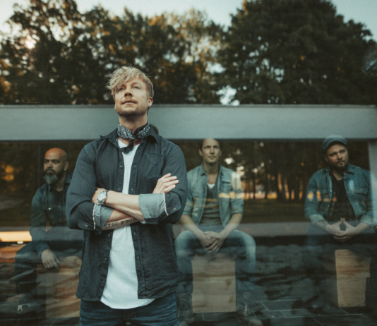 Sunrise Avenue auf Tour mit Newcomer Tim Kamrad
