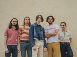 Blossoms kündigen ihr drittes Album „Foolish Loving Spaces“ an