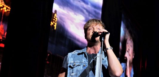 Sunrise Avenue in der Hanns-Martin-Schleyerhalle in Stuttgart – 03.03.2018