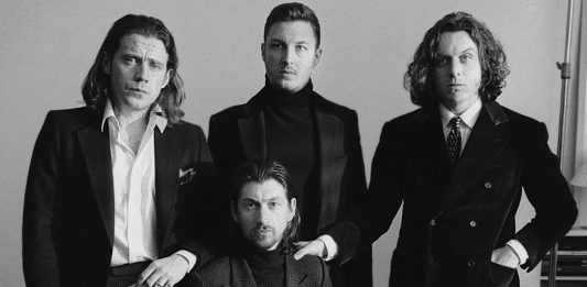 Arctic Monkey kündigen ihr neues Album an – Tranquility Base Hotel & Casino