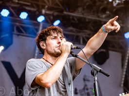 Itchy kommen auf JA ALS OB Tour