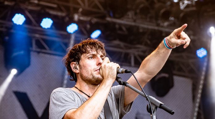 Itchy kommen auf JA ALS OB Tour