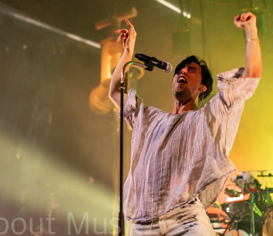 Bilderbuch in der Liederhalle in Stuttgart – 07.04.2019