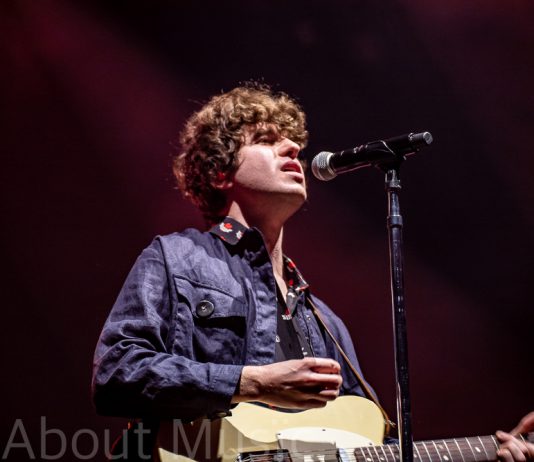 The Kooks in der Porsche Arena in Stuttgart – 05.04.2019