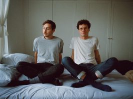 Whitney kündigen neues Album Forever Turned Around an