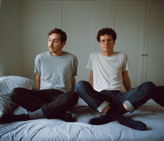 Neue Single von Whitney – Valleys (My Love)