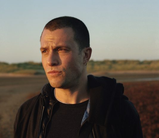 Orlando Weeks veröffentlicht Solo Album