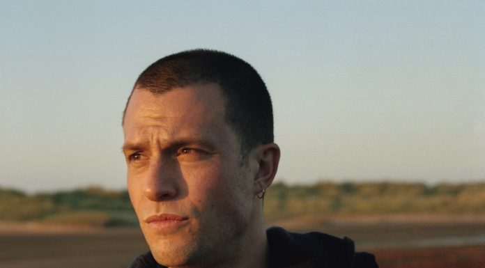 Orlando Weeks veröffentlicht Solo Album