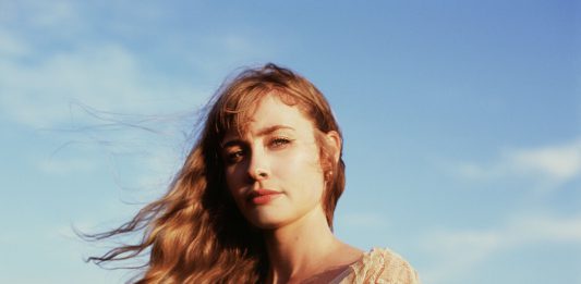 Neue Single von Alexandra Savior – Saving Grace