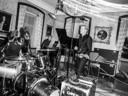 Johnossi – Torch // Flame