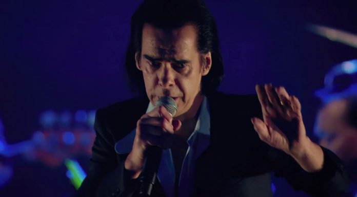 Frohe Weihnachten! Nick Cave veröffentlicht seinen Konzertfilm – Distant Sky