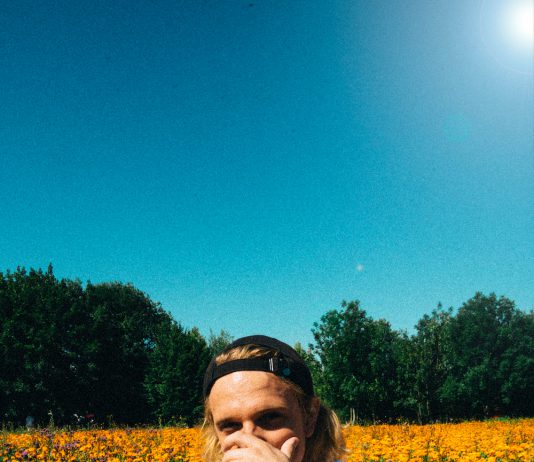 Goldroger teilt neue Single „Tesla“