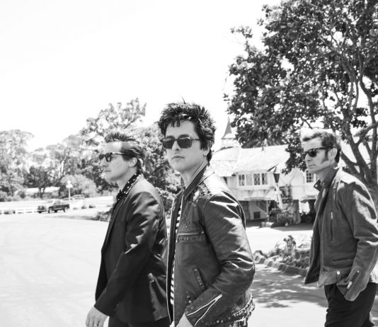 Billie Joe Armstrong (Green Day) – Manic Monday