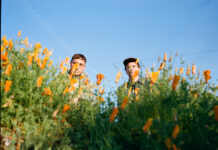 Whitney teilen gleich zwei Coverversionen