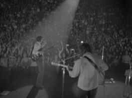 Arctic Monkeys – Arabella (Live At The Royal Albert Hall)