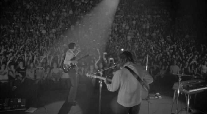 Arctic Monkeys – Arabella (Live At The Royal Albert Hall)