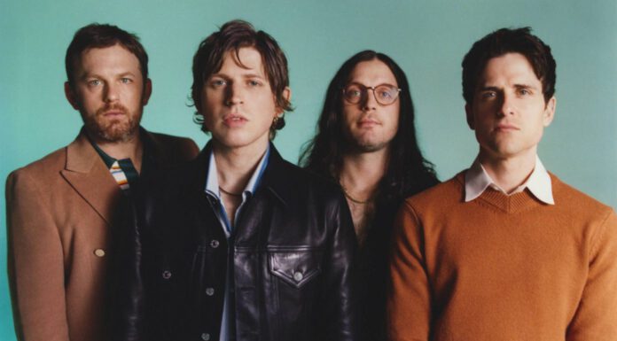 Die Kings of Leon teilen mit „Echoing“ eine weitere neue Single
