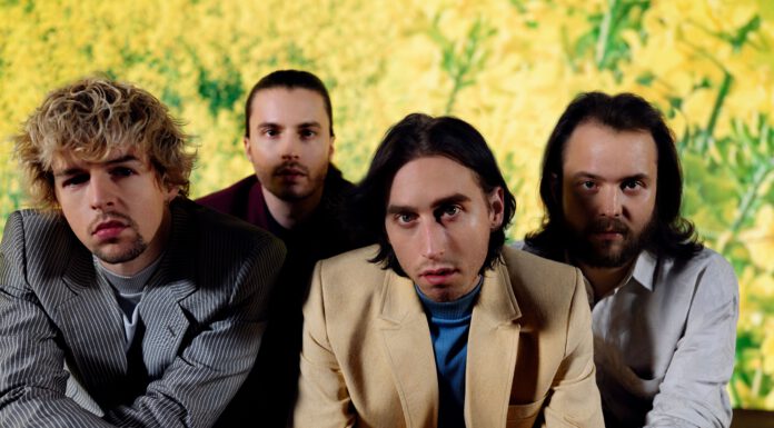 Bilderbuch Video zu Nahuel Huapi und Daydrinking