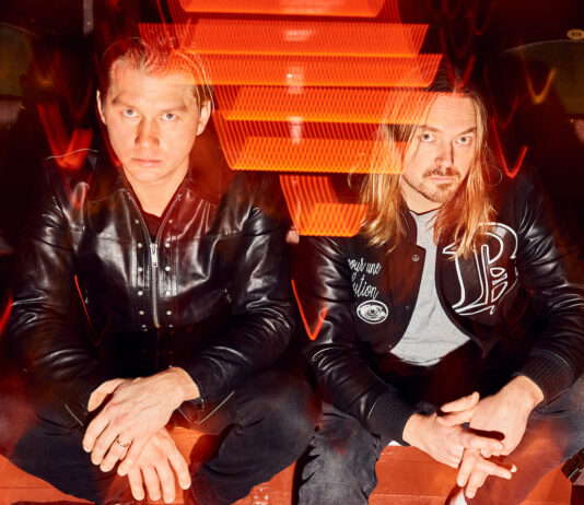 Johnossi veröffentlichen neue Single SUNNY