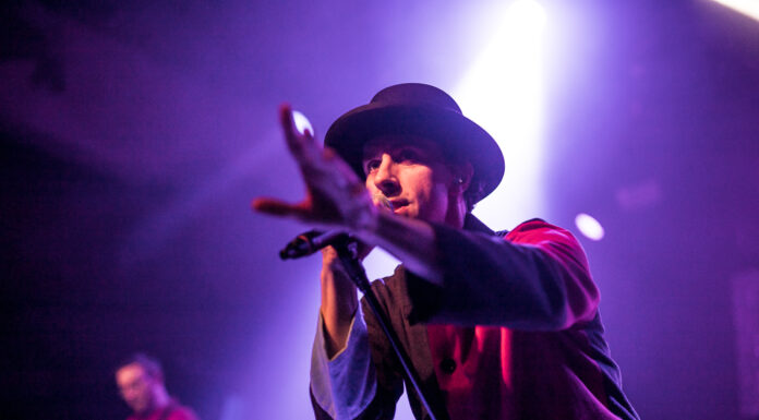 Gelungener Wochenstart mit Maxïmo Park Im Wizemann