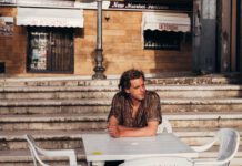 Warhaus geht im kommenden Jahr auf Tour