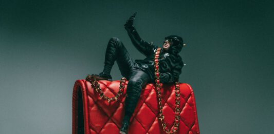 Deichkind & Clueso – Auch Im Bentley Wird Geweint