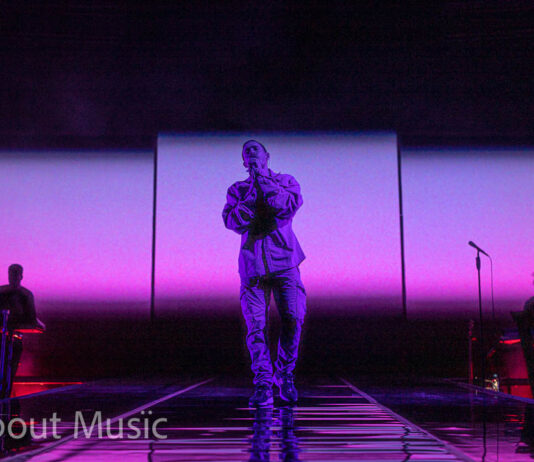 Dermot Kennedy begeistert Stuttgart mit seinen emotionalen Songs