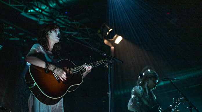 Birdy war in den ausverkauften Wagenhallen in Stuttgart
