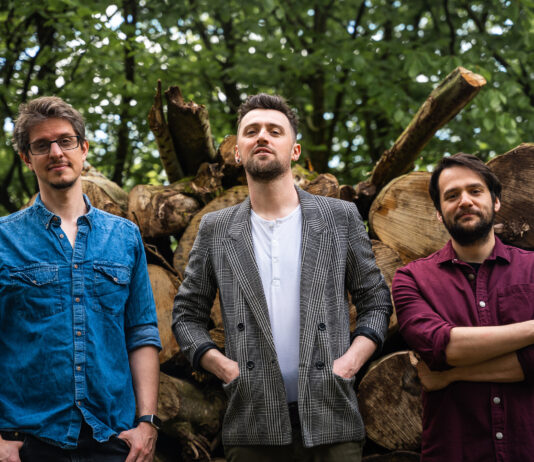 Gewinnspiel: THE LONGEST JOHNS in Stuttgart