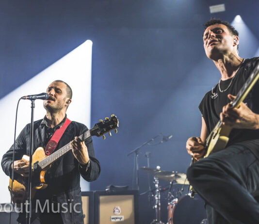 The Maccabees live in Brüssel – Eine Rückkehr voller Herz und Euphorie