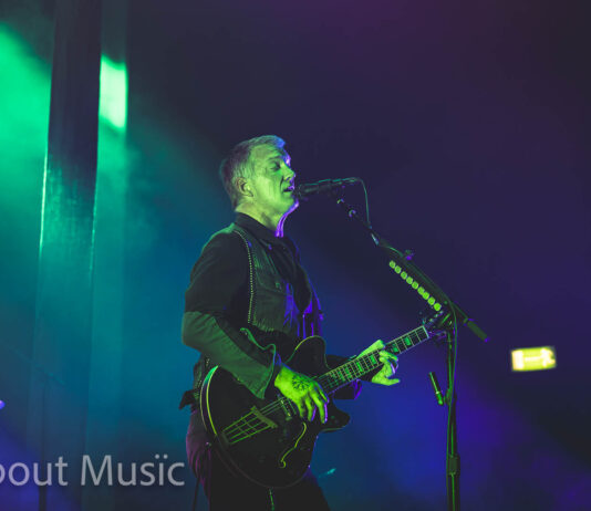 Queens of the Stone Age in Stuttgart: Memento Mori mit Vollgas